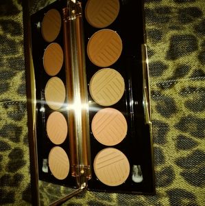 Dose of Colors Sassy Sienna's eyeshadow